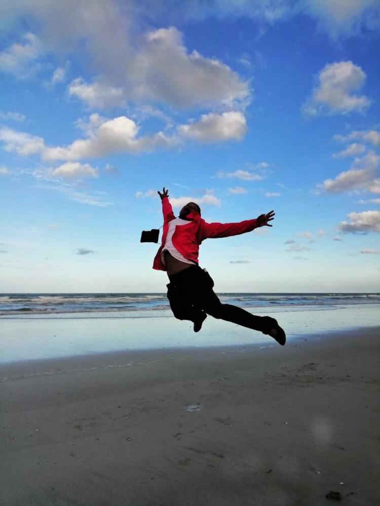 me jumping rayon beach